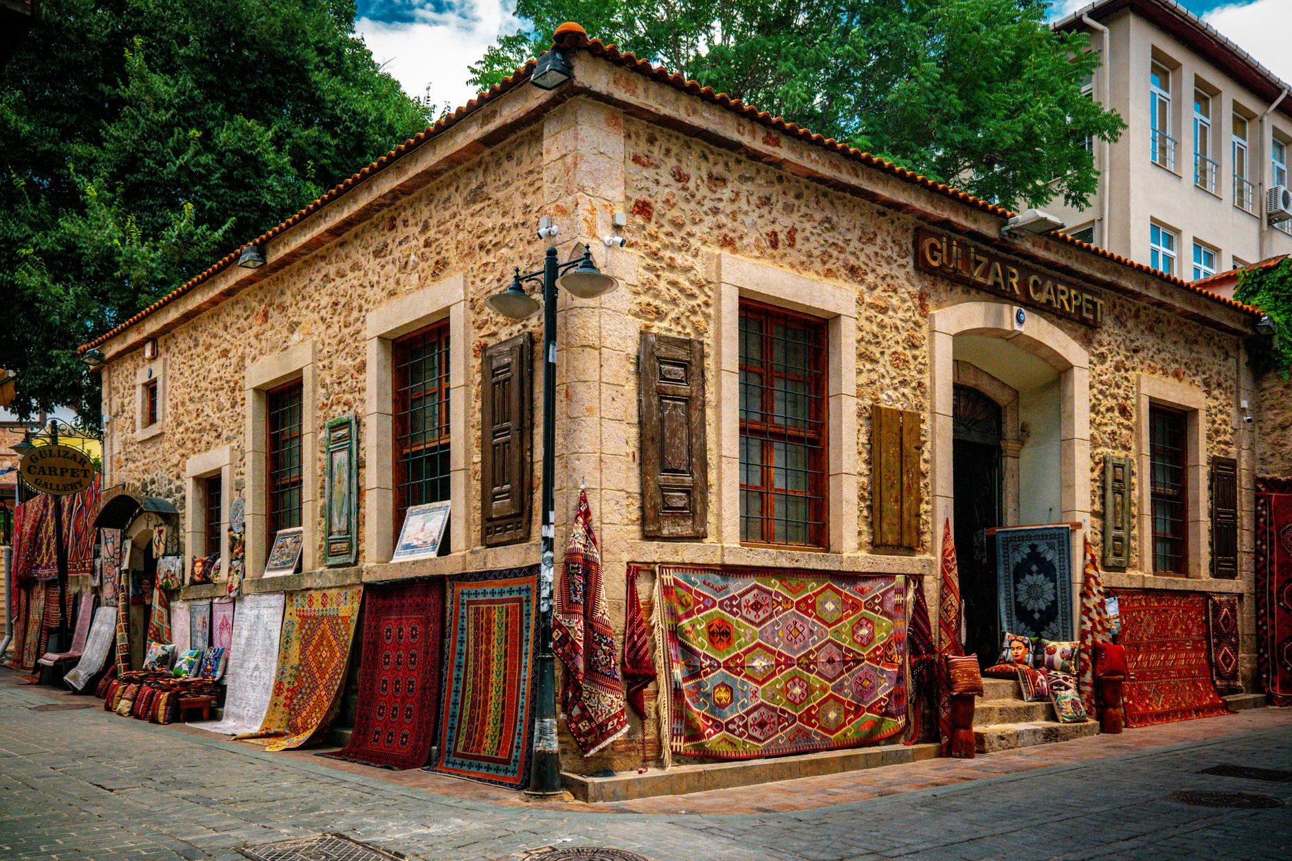 Baba Kurtarıcı Yerel İşletme fotoğrafı 1